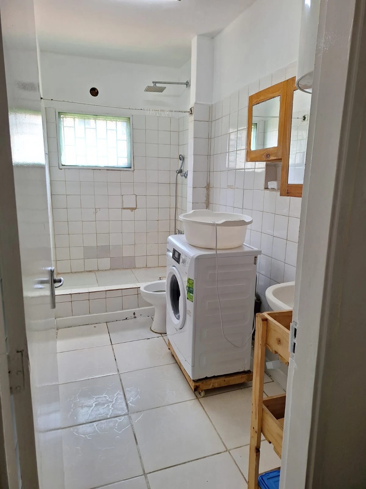 Vende-se apartamento T3 na Malhangalene - Fundação Salazar 