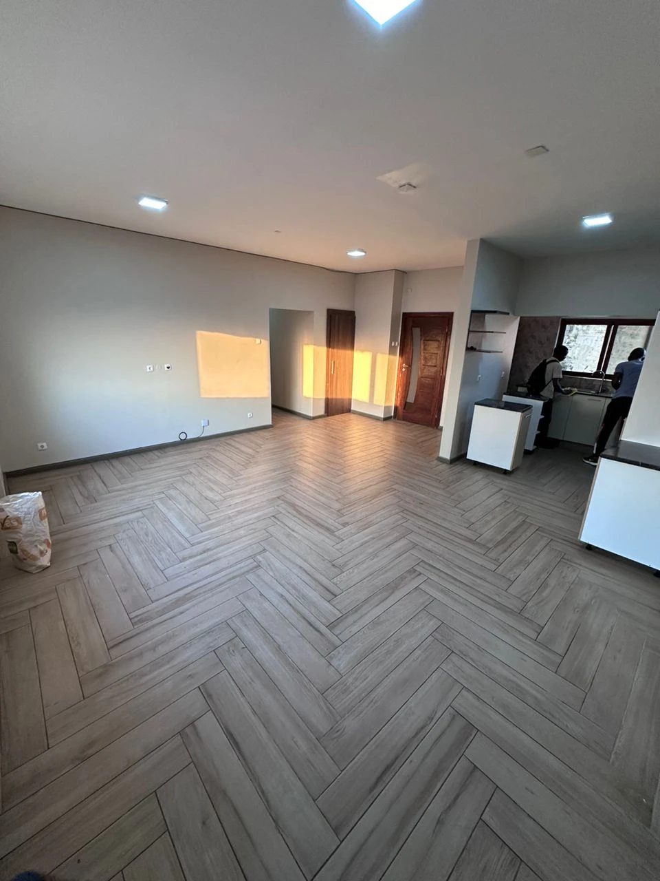 Vande se luxuosa apartamento T4 na Belita 