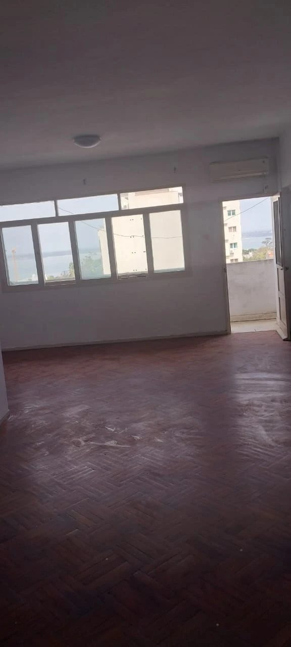 Arrenda-se apartamento T3 nas Torres Altas - Polana Cimento "A"