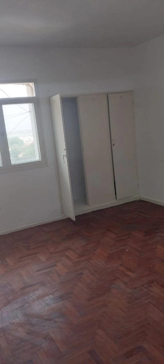 Arrenda-se apartamento T3 nas Torres Altas - Polana Cimento "A"