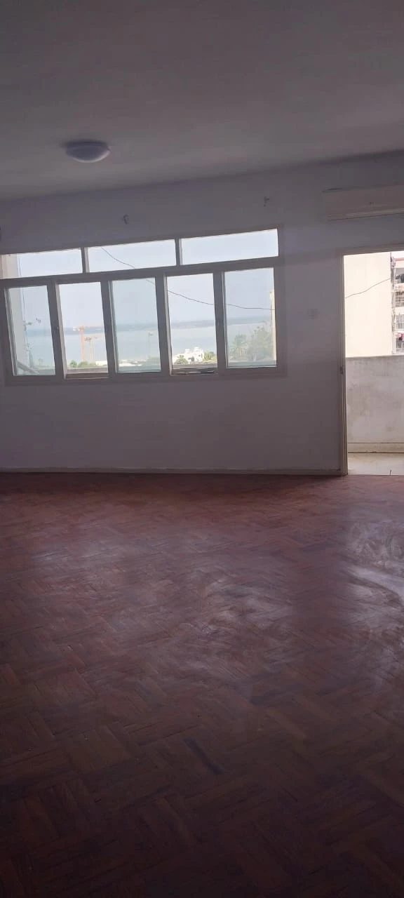 Arrenda-se apartamento T3 nas Torres Altas - Polana Cimento "A"