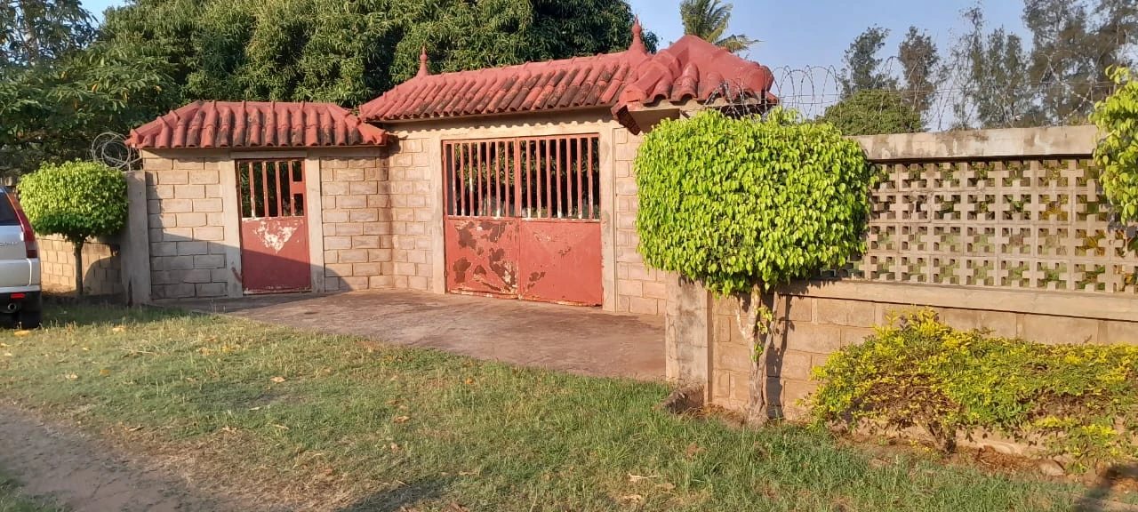 Farmhouse for sale 5600 m². Mahotas, Maputo. 