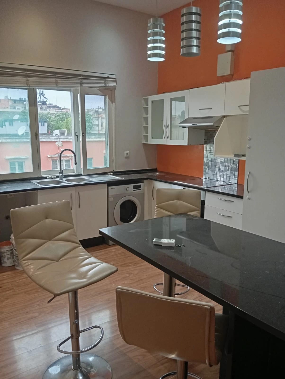 Arrenda-se remodelado apartamento T2 na Malhangalene | Av. Olof Palme 