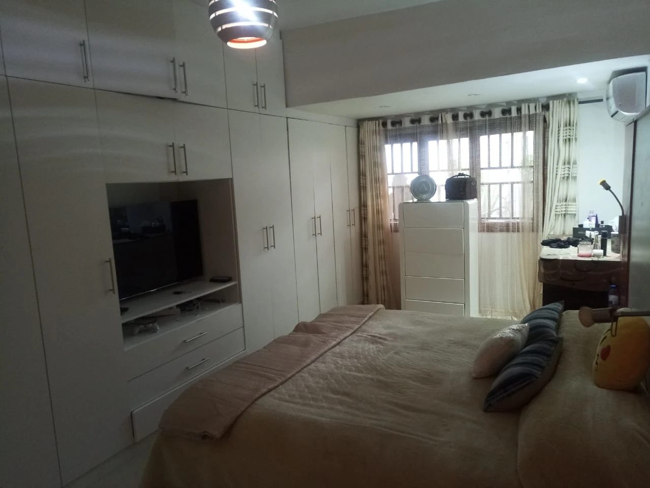 Vende se luxuoso apartamento T2 rés do chão na sommershield 1 