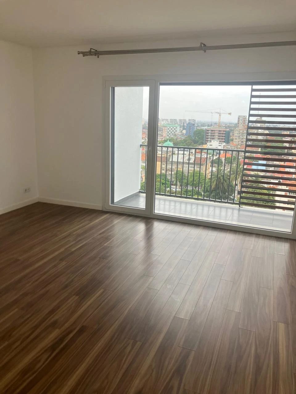 Vende-se apartamento T3 no SAPPHIRE RESIDENCE - POLANA CIMENTO 