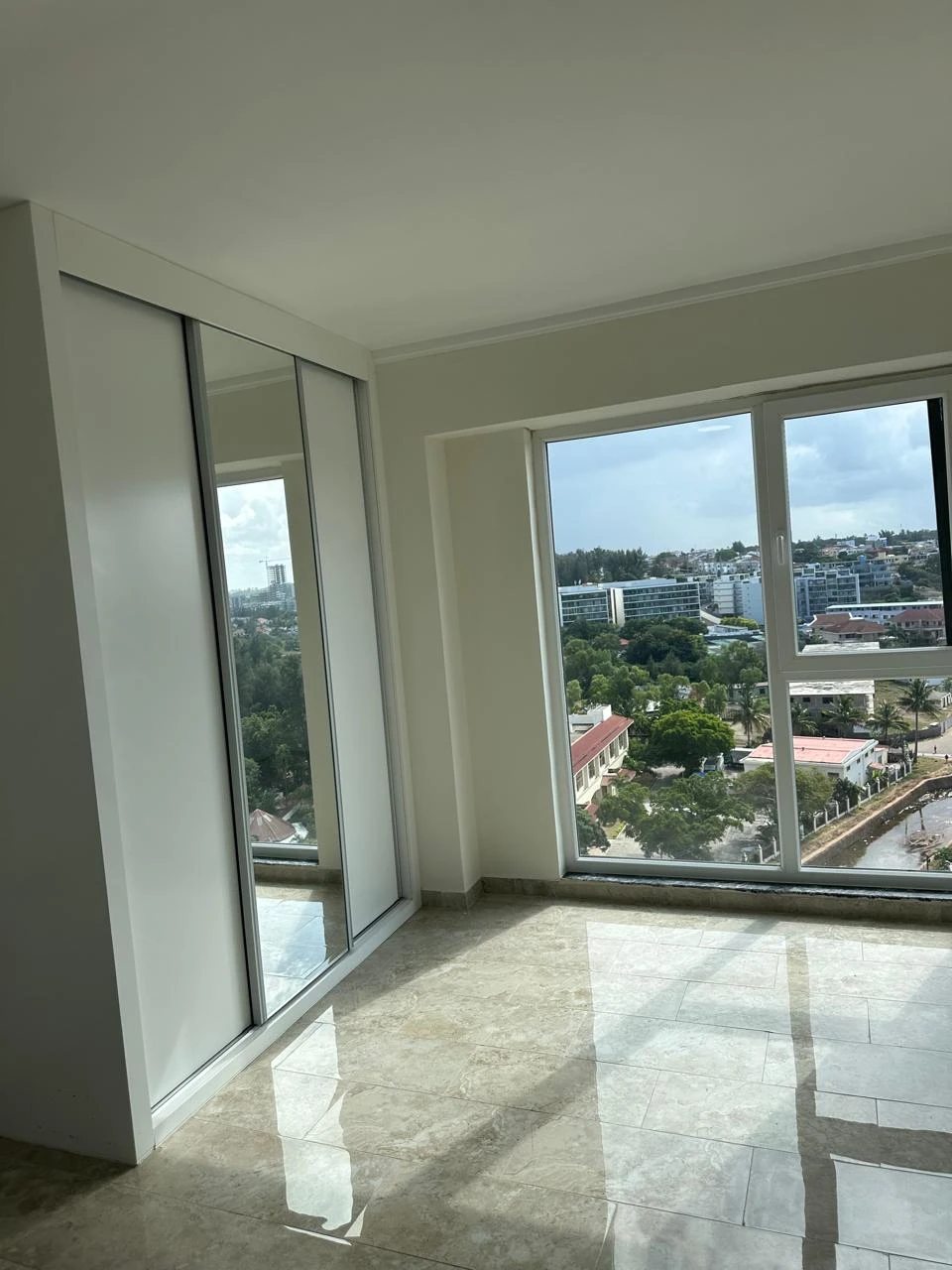 Vende-se apartamento novo no PARKMOZA - Sommerchield 1 