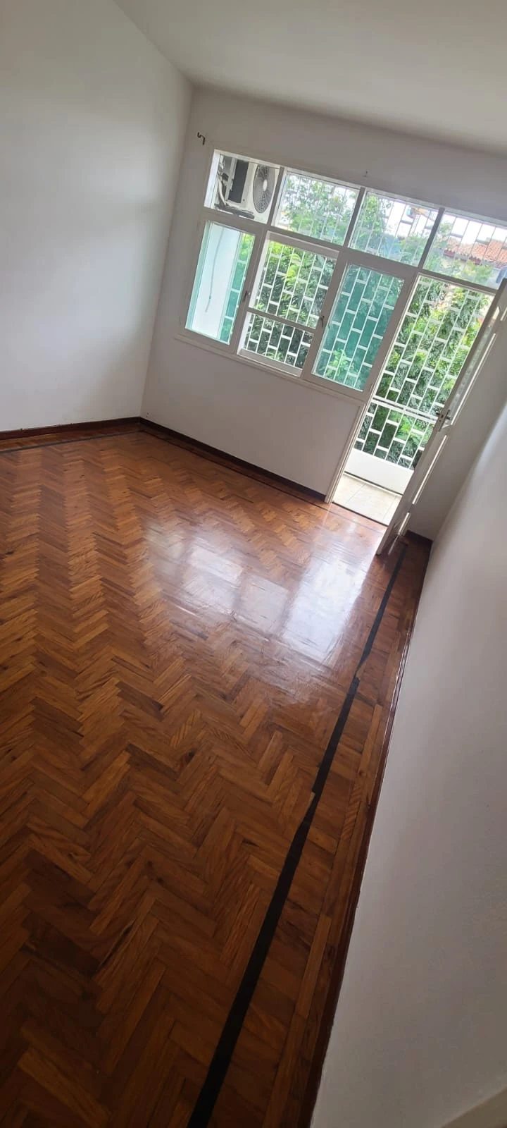 Arrenda-se apartamento T3 na Polana Cimento A