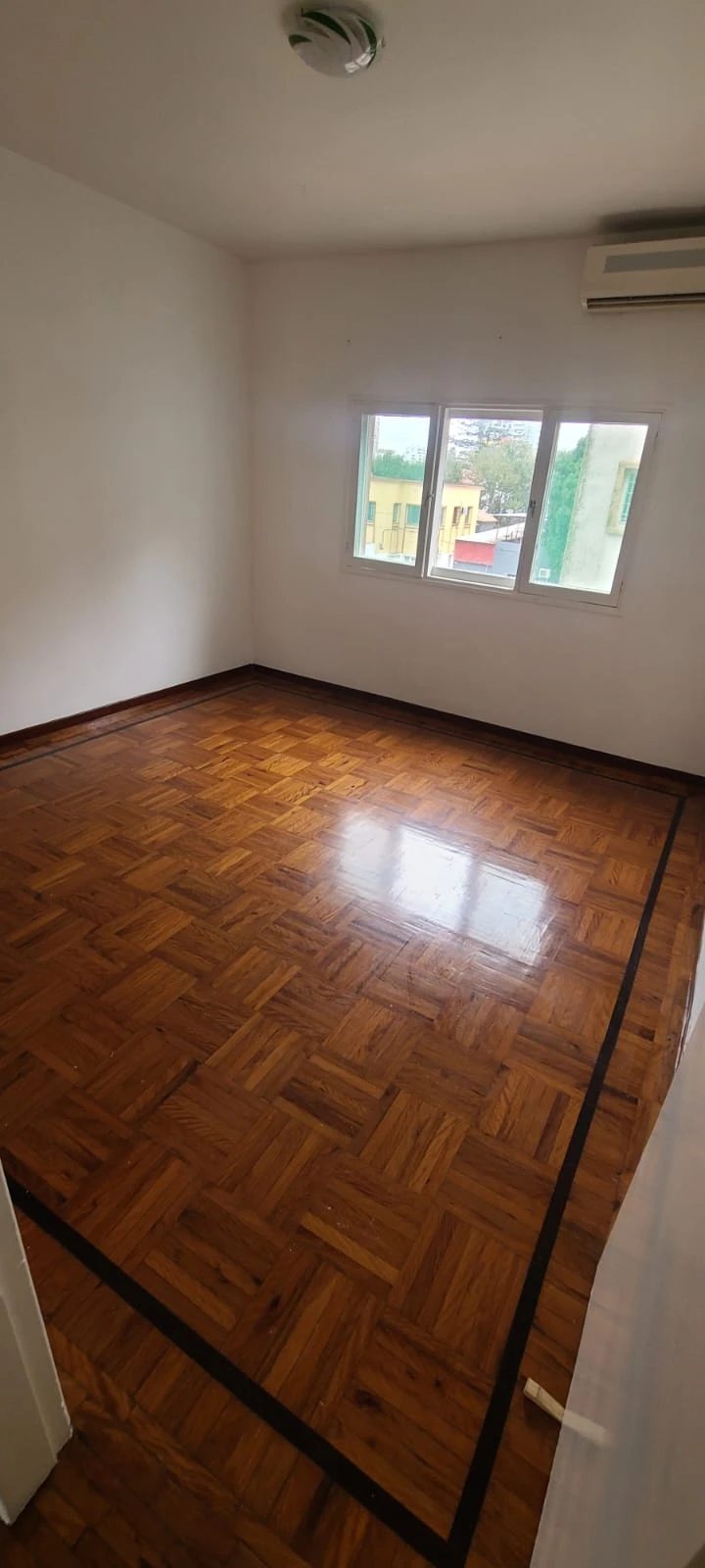 Arrenda-se apartamento T3 na Polana Cimento A