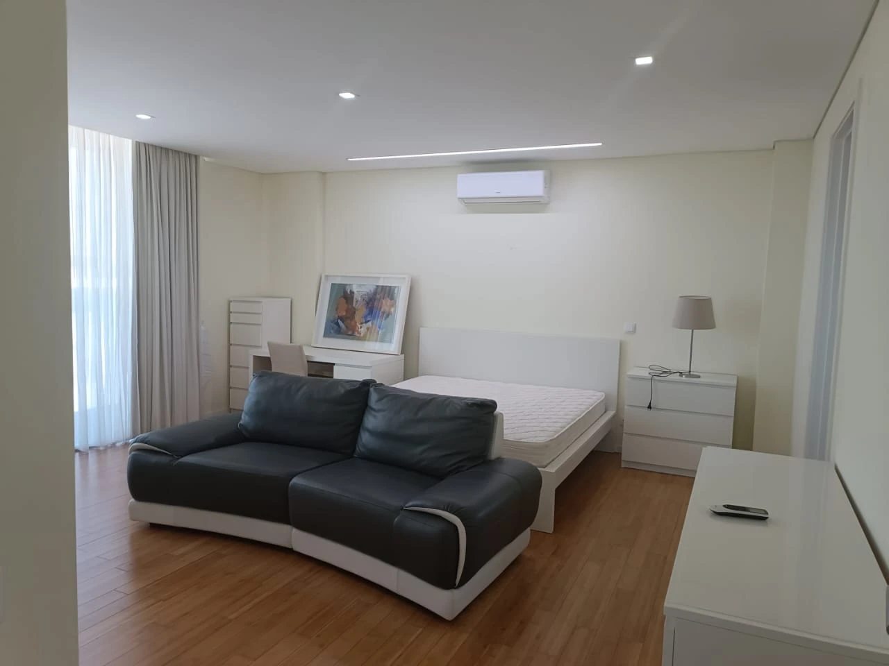 Arrenda-se magnífico apartamento T4 no ZEN RESIDENCE - SOMMERCHIELD 1