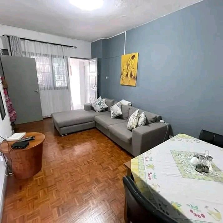 Vende-se Apartamento T2 no bairro central 